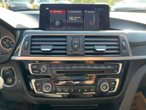 2018 BMW 3 Series 320i xDrive