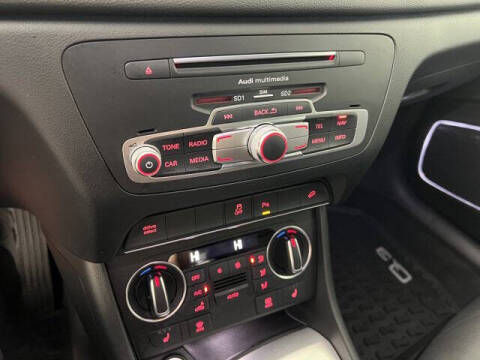 2016 Audi Q3 2.0T quattro Prestige