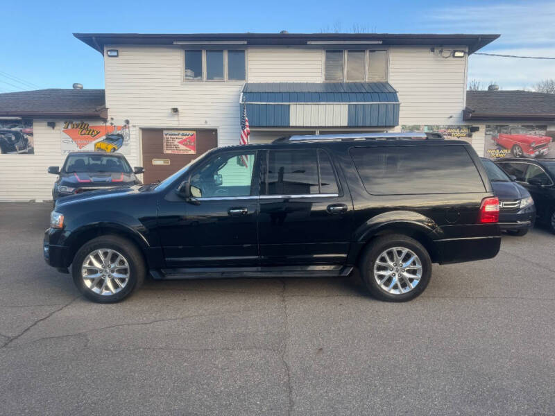 2017 Ford Expedition Limited's photo