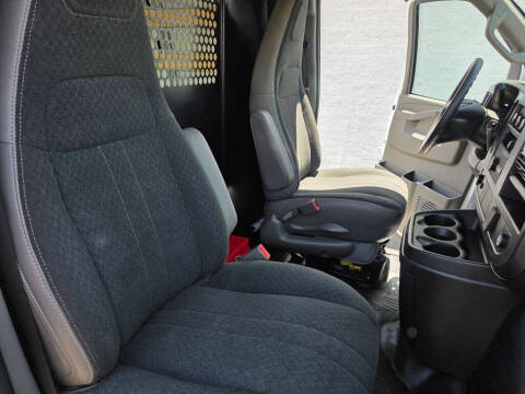 2025 GMC Savana 2500