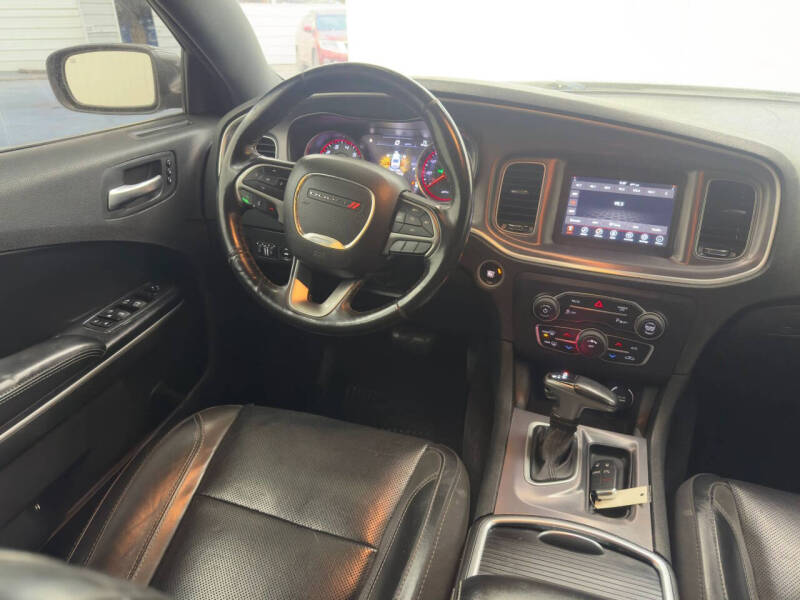 2019 Dodge Charger SXT