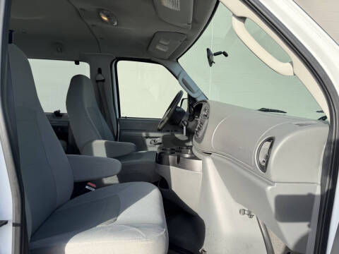 2007 Ford E-Series E-150 XLT