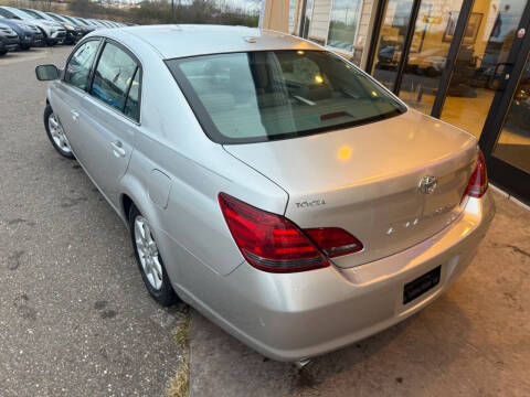 2009 Toyota Avalon XLS