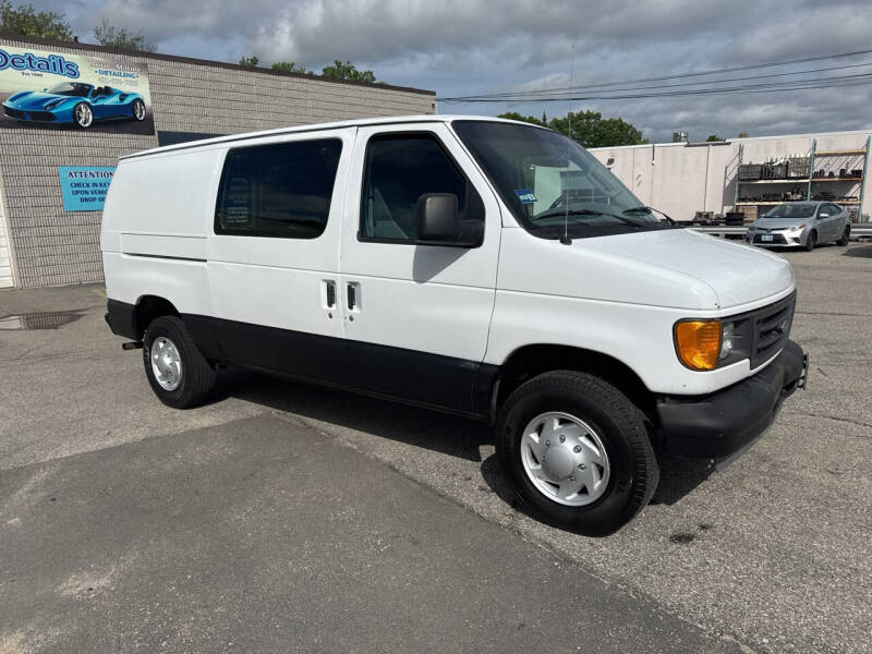 2005 Ford E-Series E-250