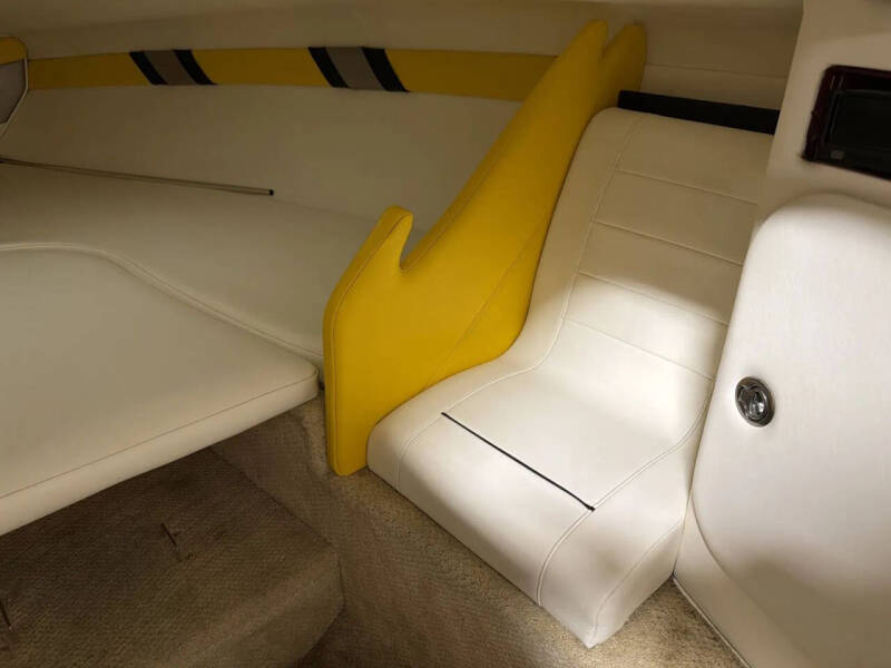 2003 Rinker 262 SS Captiva