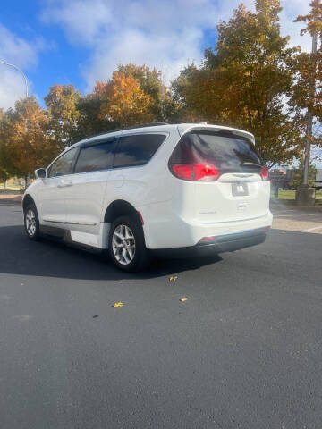 2017 Chrysler Pacifica Touring Plus