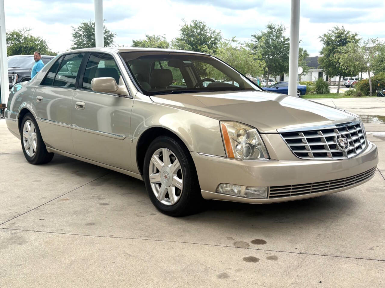 2007 Cadillac DTS 4