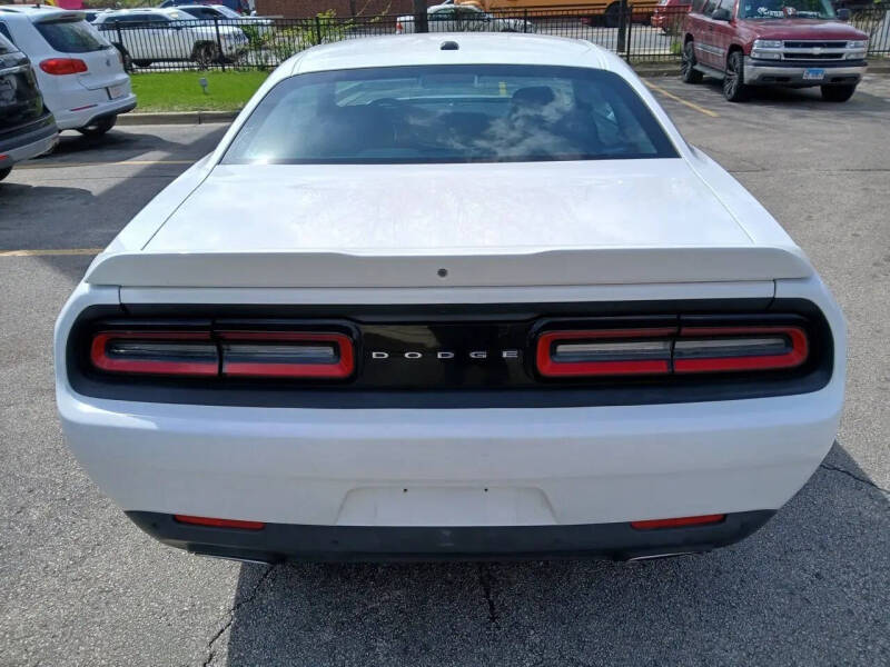 2017 Dodge Challenger SXT