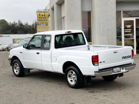 2000 Mazda B-Series B3000 SE