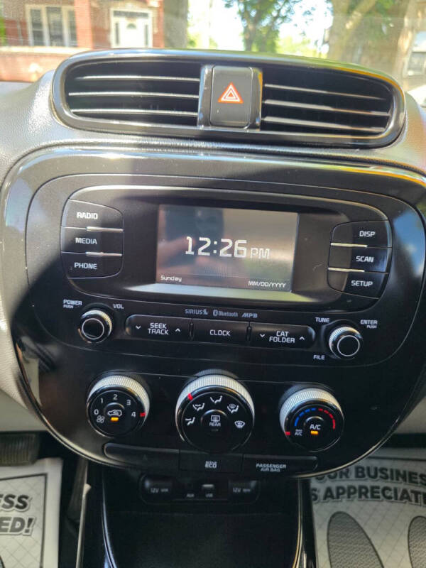 2016 Kia Soul +