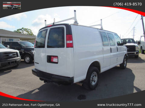 2022 Chevrolet Express 2500