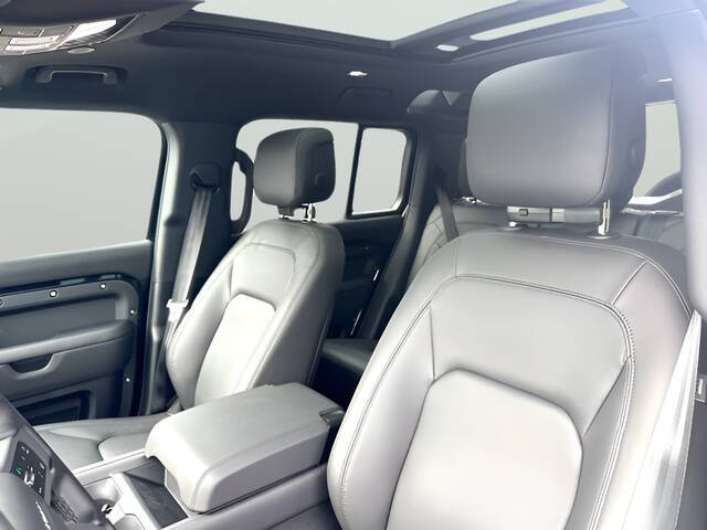 2025 Land Rover Defender 110 P400 S