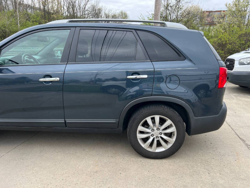 2011 Kia Sorento LX