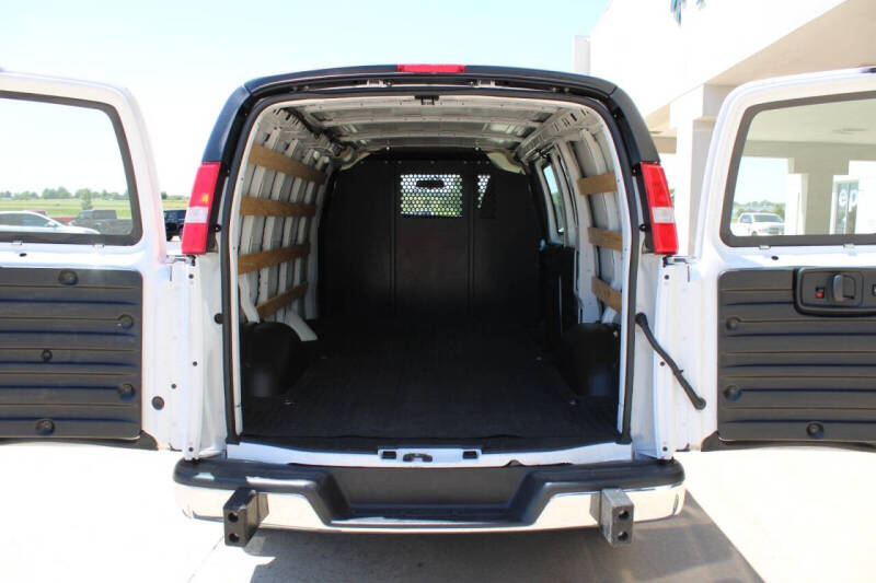 2024 Chevrolet Express 2500