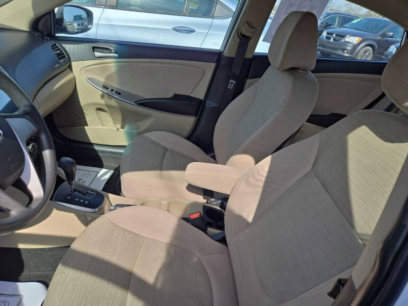 2017 Hyundai Accent SE