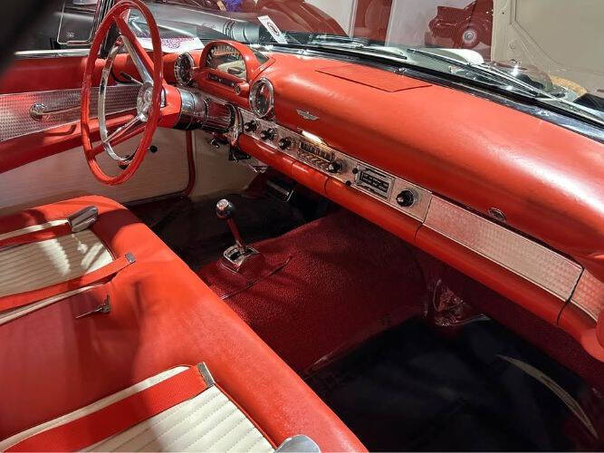 1956 Ford Thunderbird