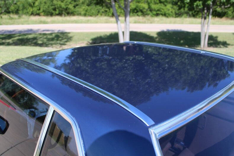 1985 Mercedes-Benz 500-Class
