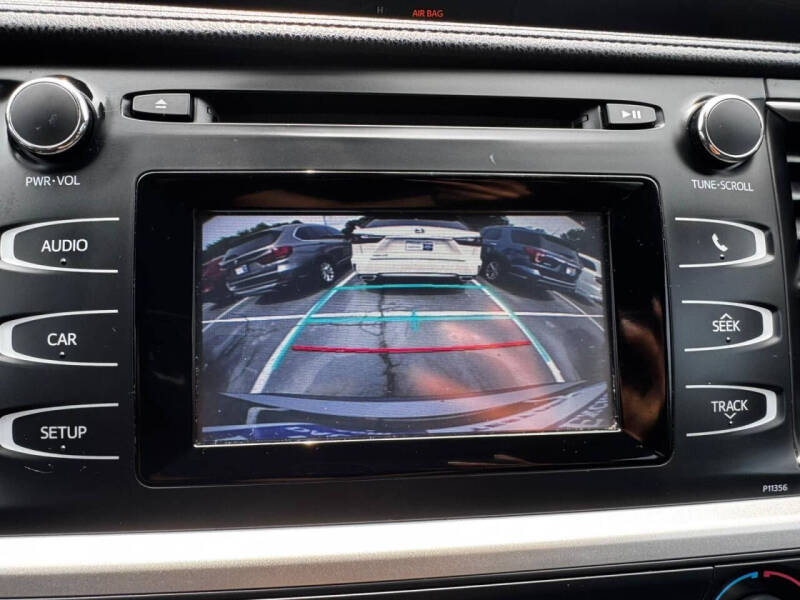 2018 Toyota Highlander LE