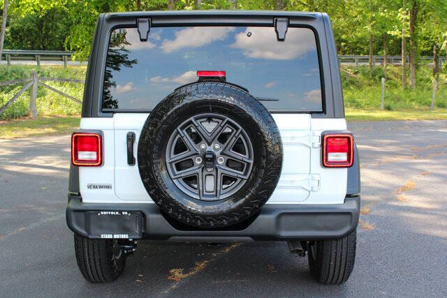 2025 Jeep Wrangler Sport RHD