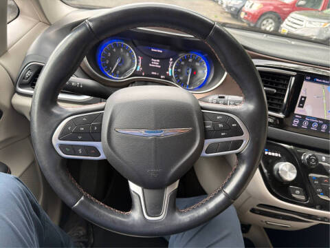 2018 Chrysler Pacifica Touring L Plus