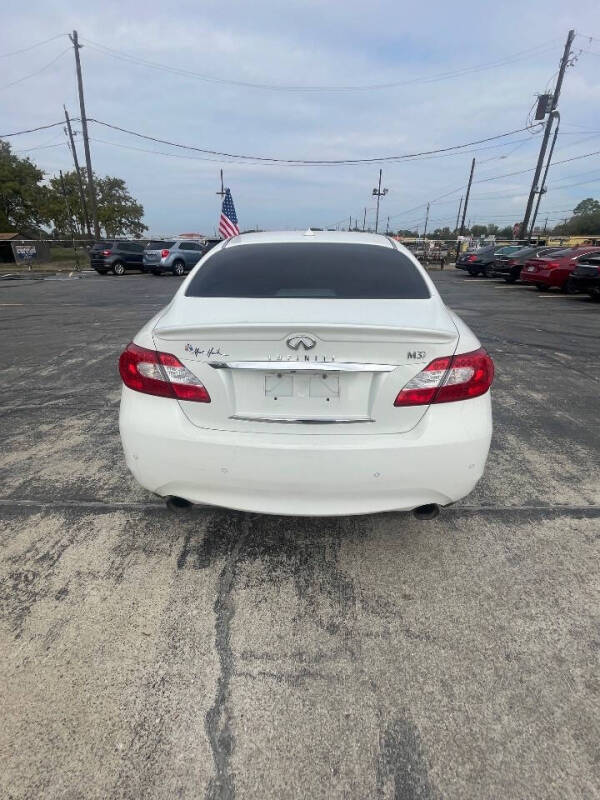 2013 Infiniti M37