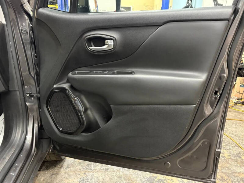 2017 Jeep Renegade Altitude