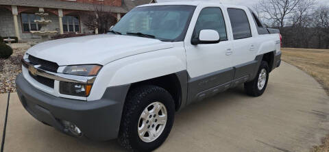 2002 Chevrolet Avalanche for sale at SS Trailers in Holden MO