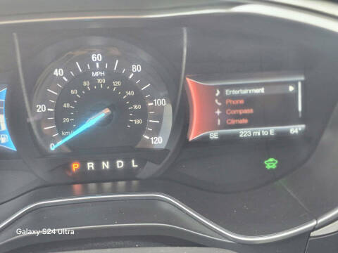 2016 Ford Fusion Hybrid SE
