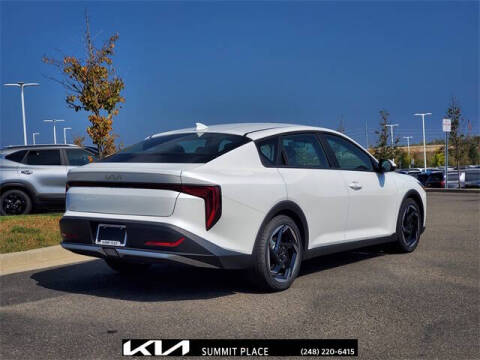 2025 Kia K4 EX
