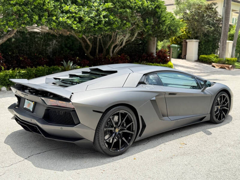 2013 Lamborghini Aventador LP 700-4