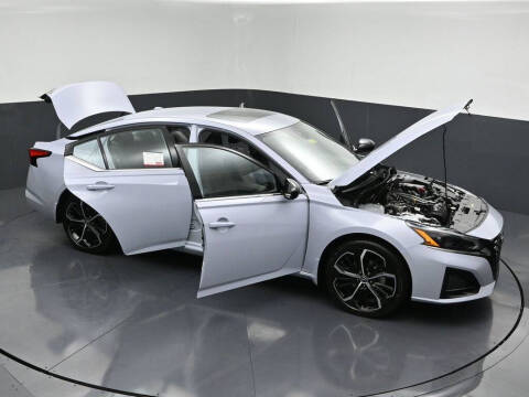 2025 Nissan Altima 2.5 SR