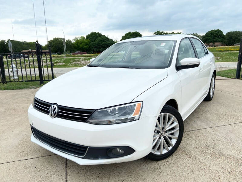 2012 Volkswagen Jetta for sale at Texas Luxury Auto in Cedar Hill TX