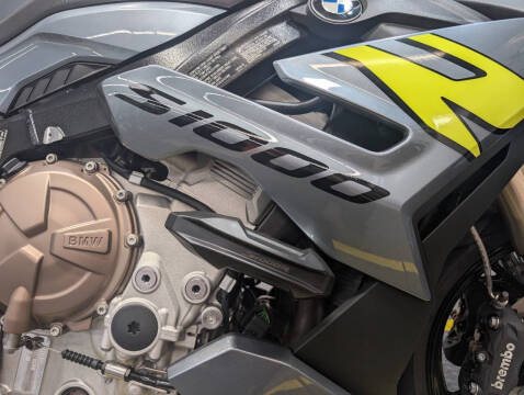 2023 BMW S 1000 R