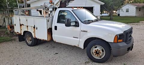 2006 Ford F-350 Super Duty for sale at ARK AUTO LLC in Roanoke IL