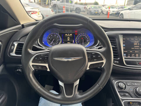 2016 Chrysler 200 Limited Platinum