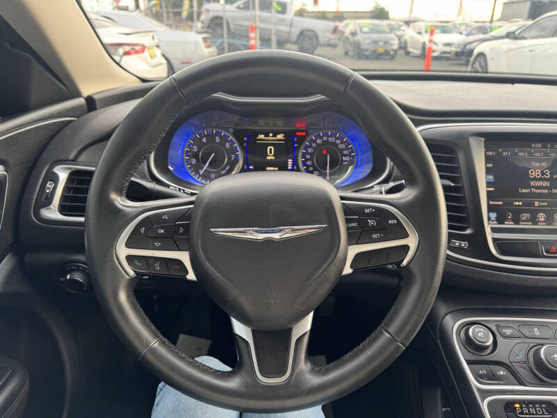 2016 Chrysler 200 Limited Platinum