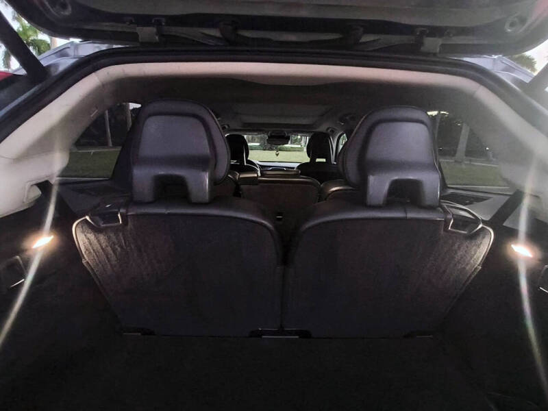 2020 Volvo XC90 T5 Momentum