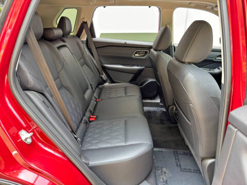 2025 Nissan Rogue Platinum