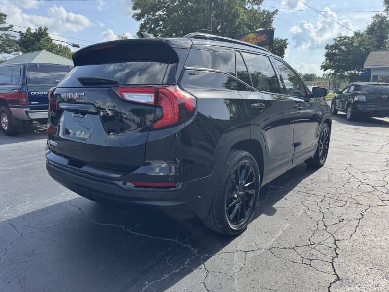 2023 GMC Terrain SLT
