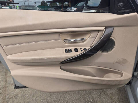 2013 BMW 3 Series 328i