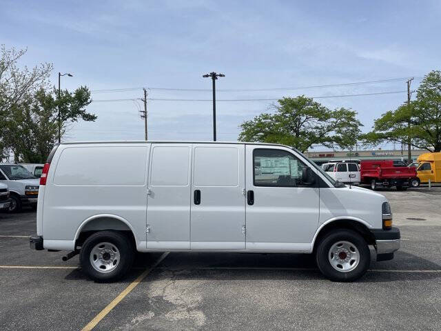 2025 Chevrolet Express 3500