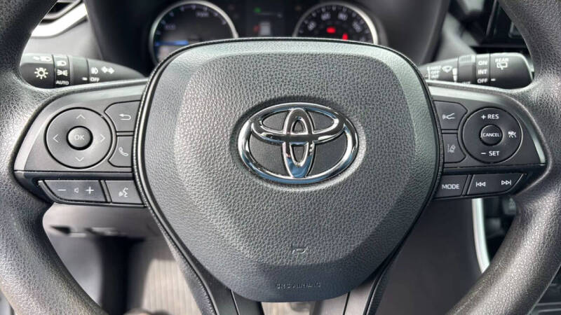 2020 Toyota RAV4 Hybrid XLE