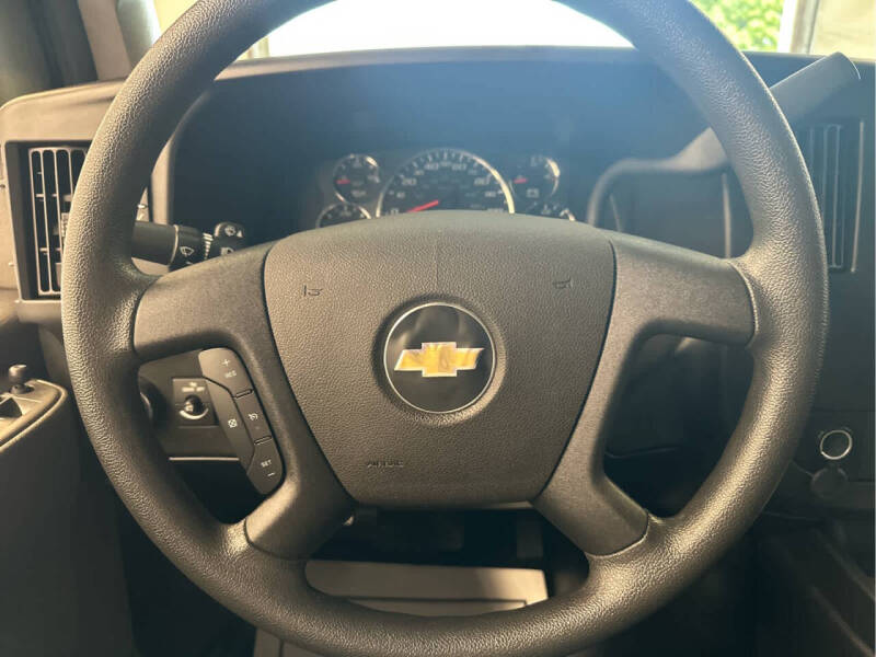 2023 Chevrolet Express 2500