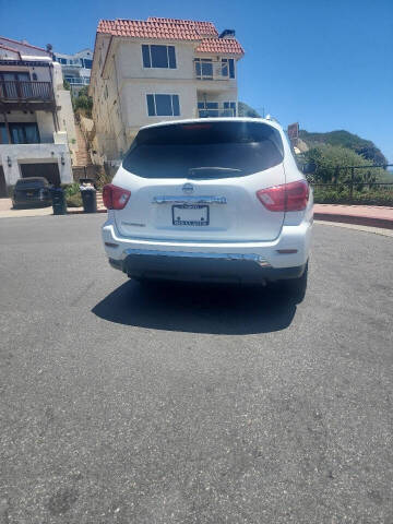 2018 Nissan Pathfinder S