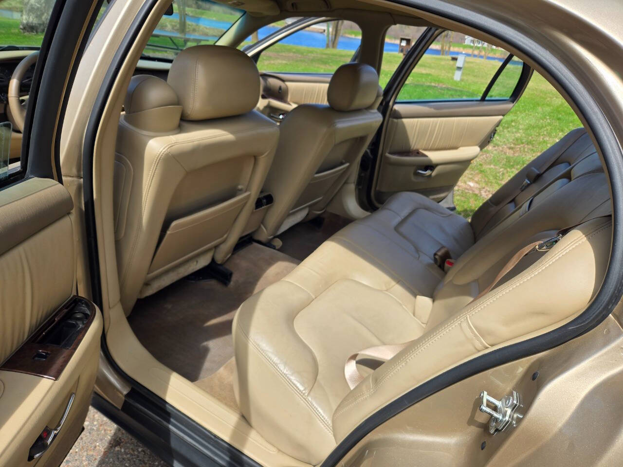 2005 Buick Park Avenue 4