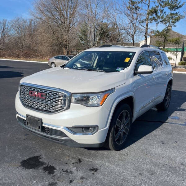 2017 GMC Acadia Denali photo 3