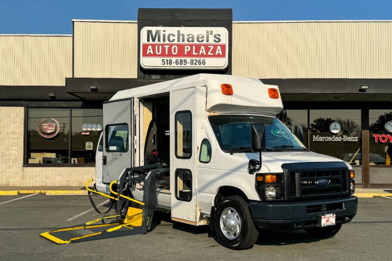 2011 Ford E-Series E-350 SD