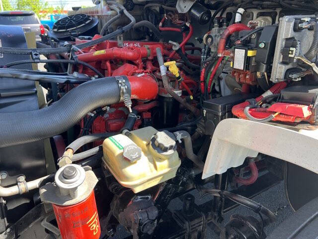 2017 Freightliner M2 106