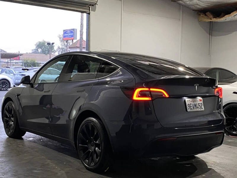 2023 Tesla Model Y Long Range