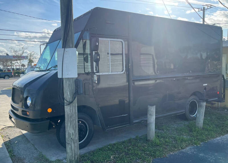 2010 Workhorse W42